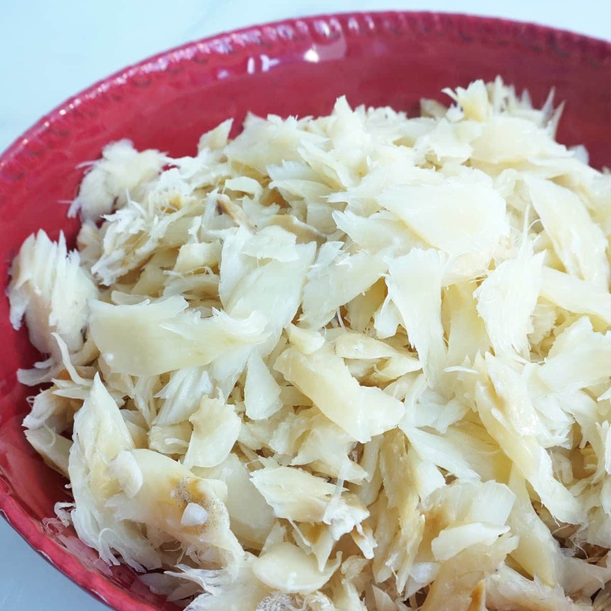 Shredded bacalhau (salted cod)